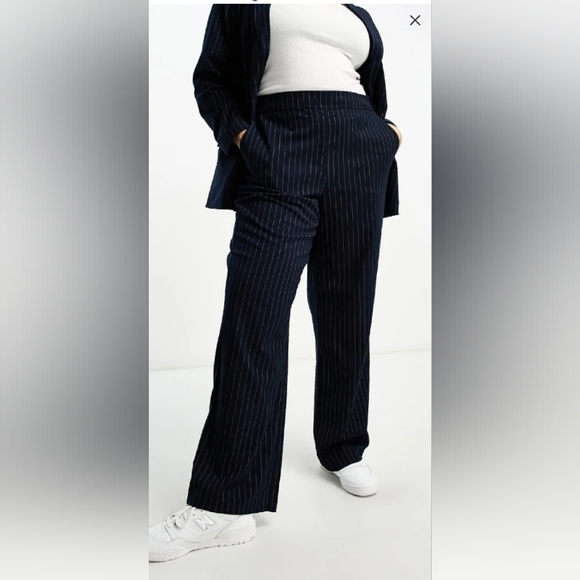 Vero Moda Curve navy tailored pinstripe suit swt - Picture 3 of 16